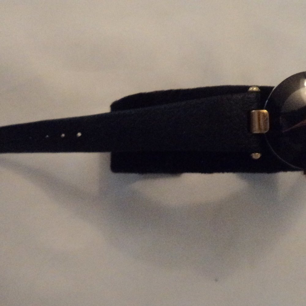 JAQUE EDHO  QUARTZ WATCH